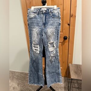 Risen Flare Jeans